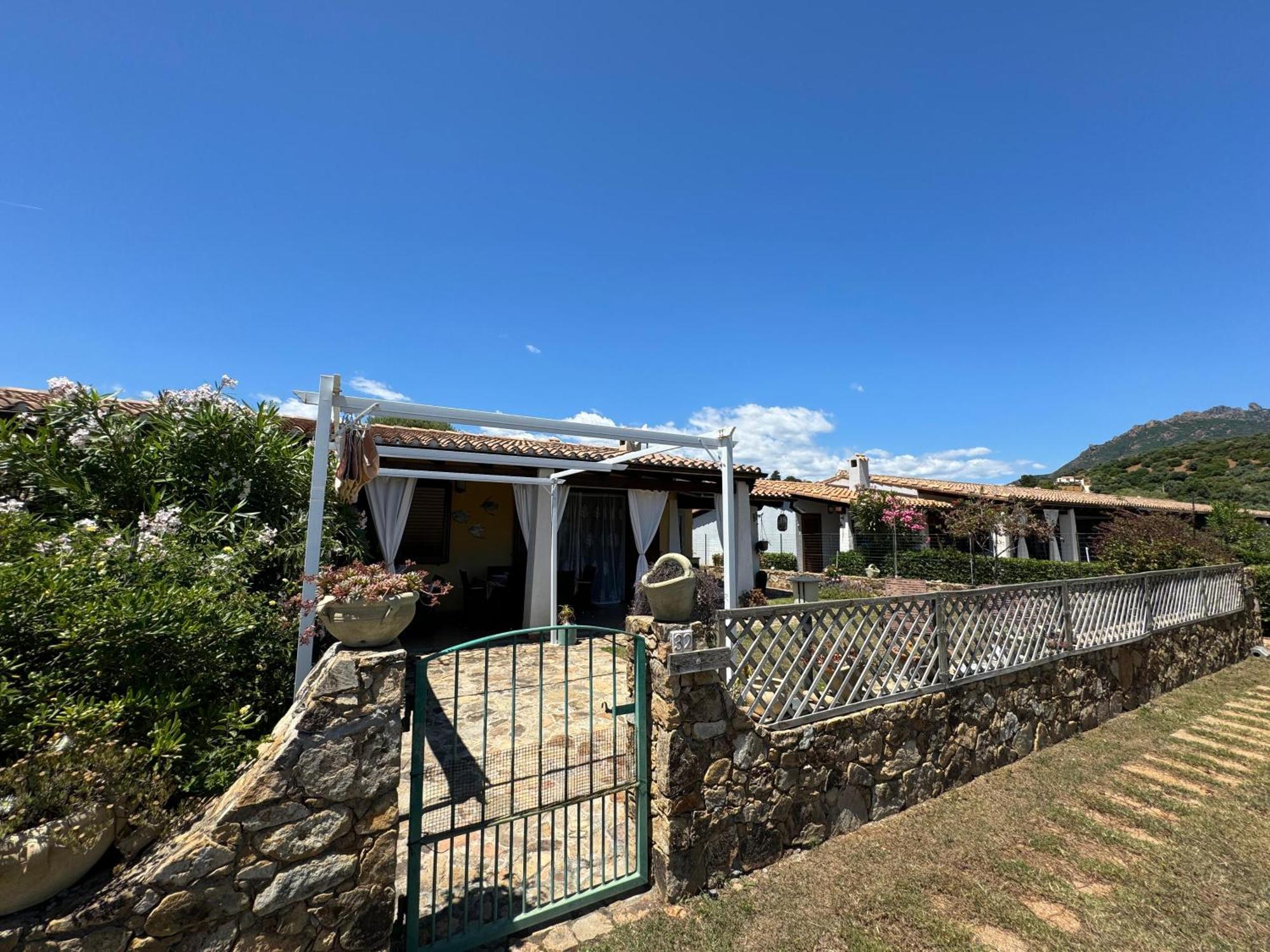 Casa Vacanze Con Piscina E Vista Mare Esclusiva Per Coppie E Famiglie, Relax E Tranquillita Tertenia Exterior photo