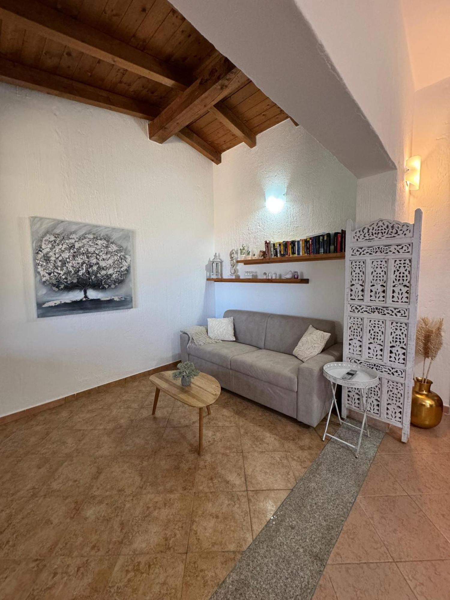 Casa Vacanze Con Piscina E Vista Mare Esclusiva Per Coppie E Famiglie, Relax E Tranquillita Tertenia Exterior photo