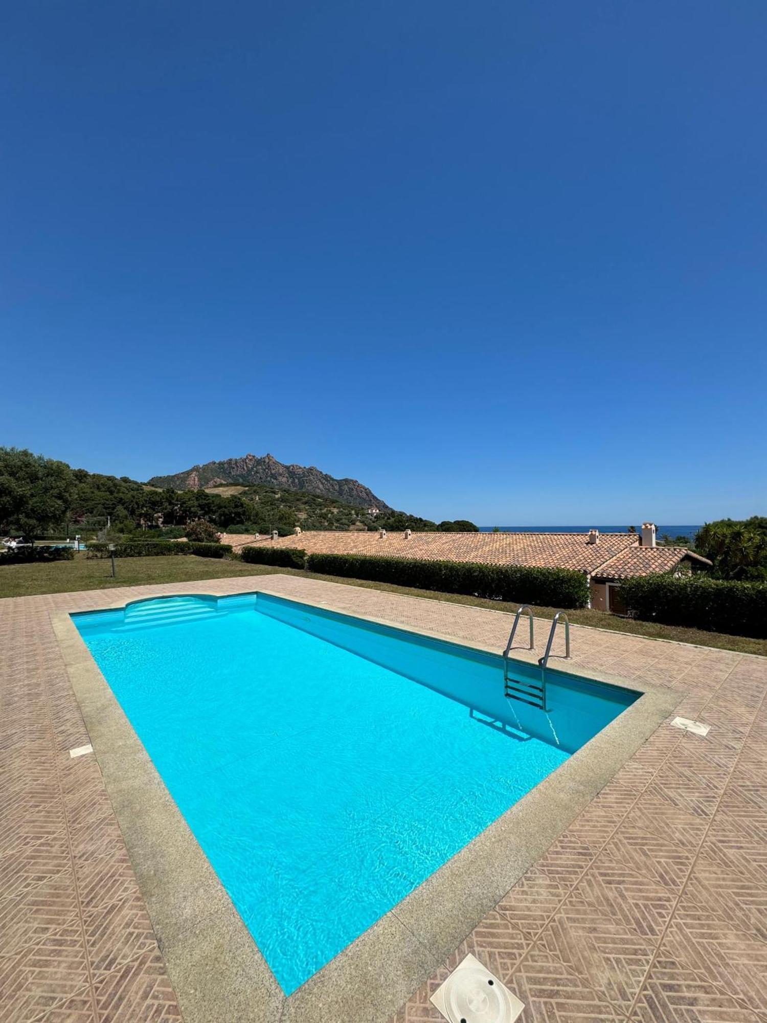 Casa Vacanze Con Piscina E Vista Mare Esclusiva Per Coppie E Famiglie, Relax E Tranquillita Tertenia Exterior photo